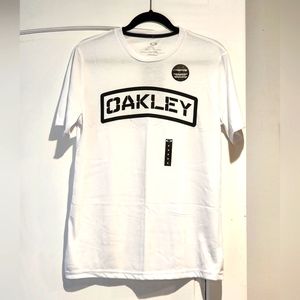 Men's Oakley Shirt